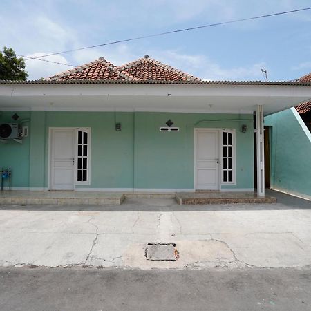 Oyo 91389 Anggrek Residence Syariah Soreang Buitenkant foto