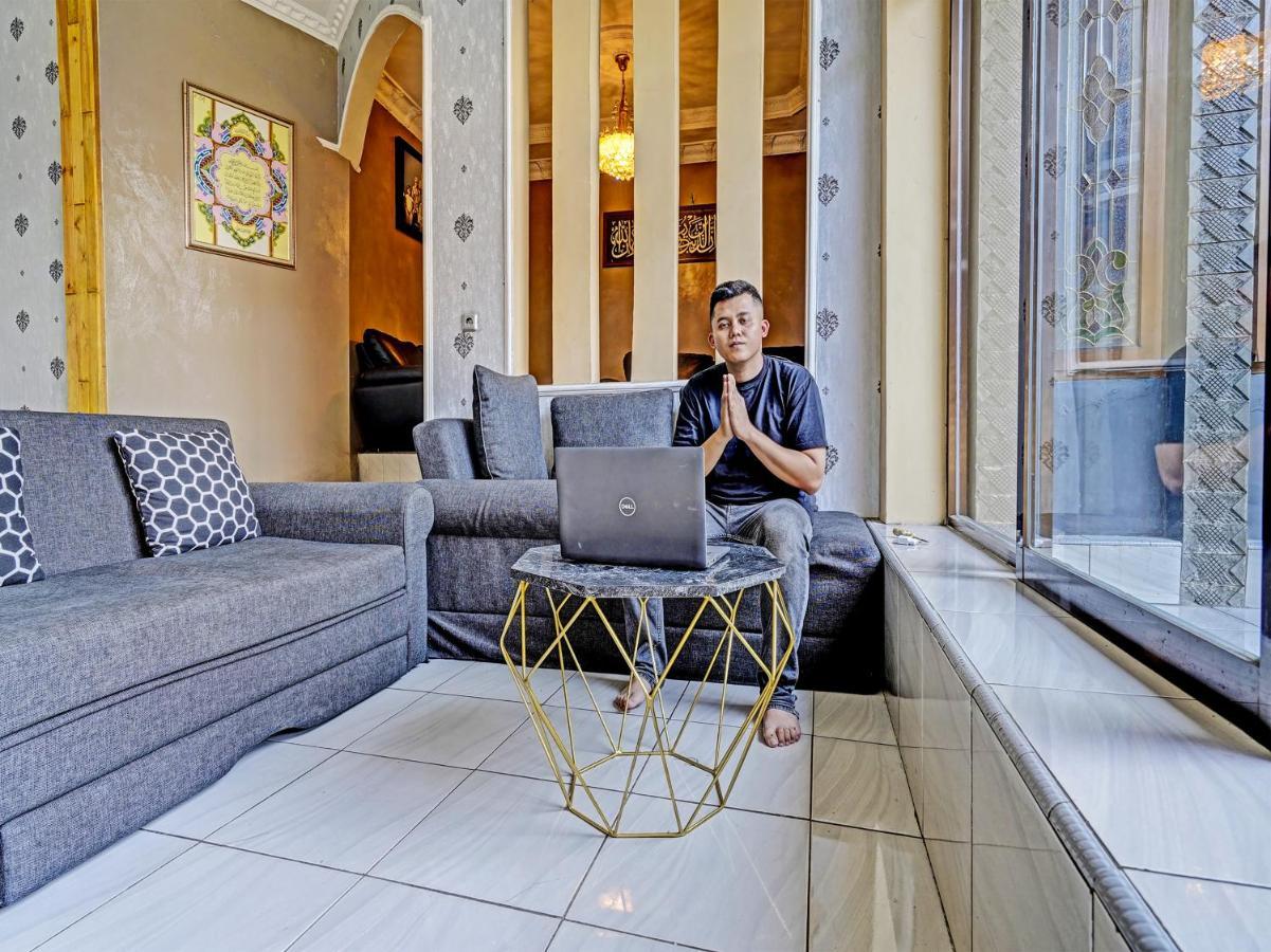 Oyo 91389 Anggrek Residence Syariah Soreang Buitenkant foto