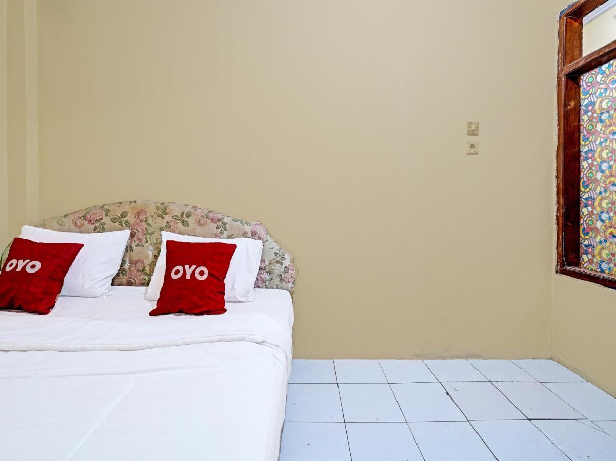 Oyo 91389 Anggrek Residence Syariah Soreang Buitenkant foto