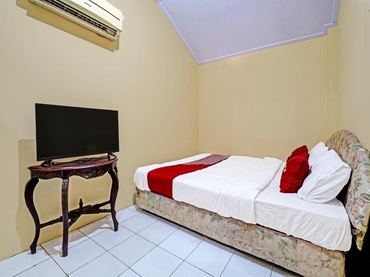 Oyo 91389 Anggrek Residence Syariah Soreang Buitenkant foto